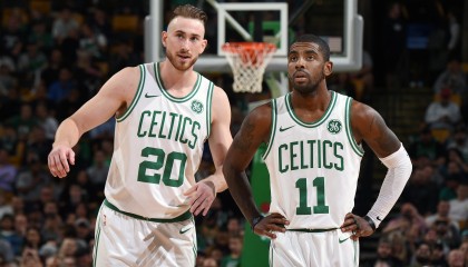 开云体育入口-加维闪耀全场，瑞士铁骑险胜罗马尼亚—2026世界杯H组焦点战全纪实