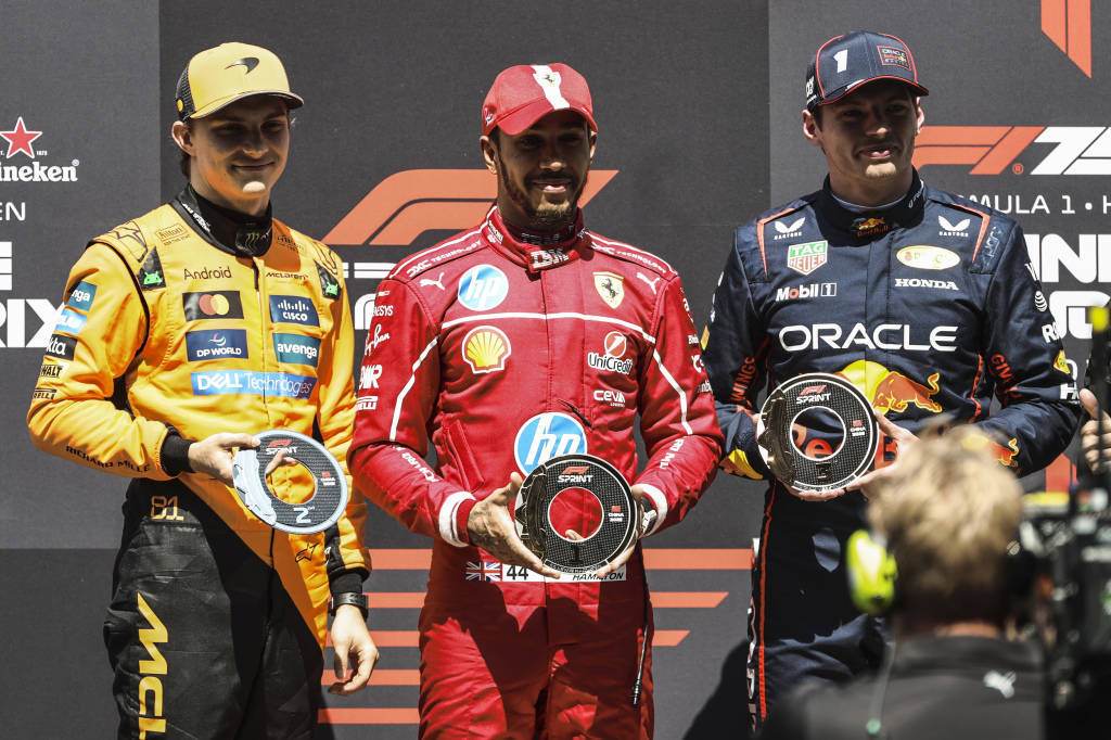 威廉姆斯险胜哈斯车队,汉密尔顿惊艳四座 威廉姆斯险胜哈斯车队,汉密尔顿惊艳四座